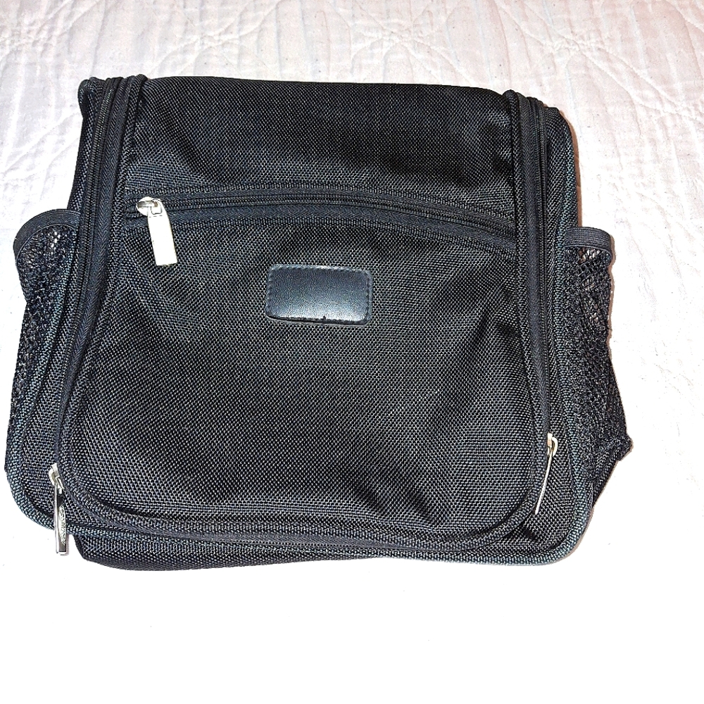 Makeup traveling bag